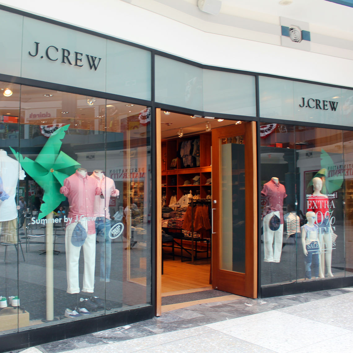 J crew 2024 opening hours