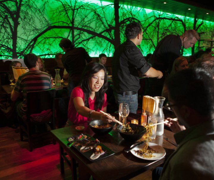 sampan photo by e mencher for visit philadelphia