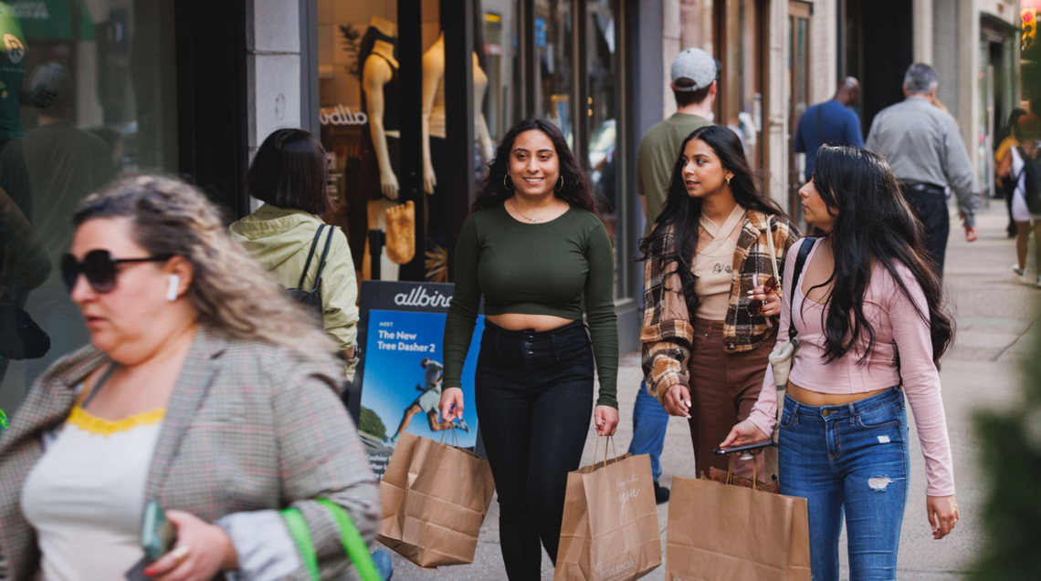 retail photo