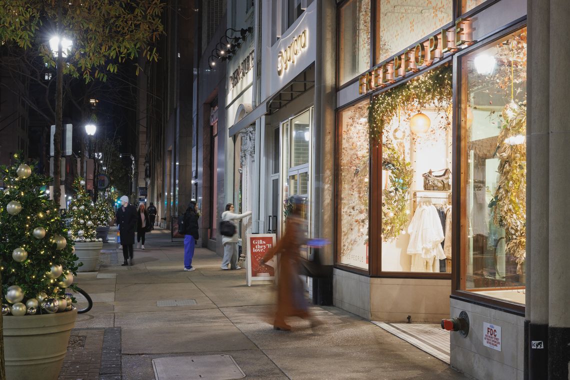 walnut street planters