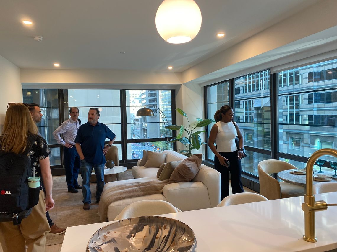 17 market west model unit