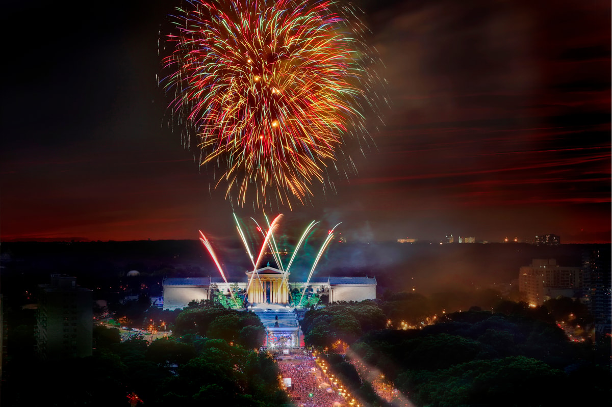 As the birthplace of America, Philadelphia knows how to shine. Fireworks blazing over the Philadelphia Museum of Art are a Fourth of July tradition during PhiladelphiaÕs multi-day Sunoco Welcome America! bash. Timed perfectly with exhilarating live music, the fireworks paint the skies over the Benjamin Franklin Parkway.