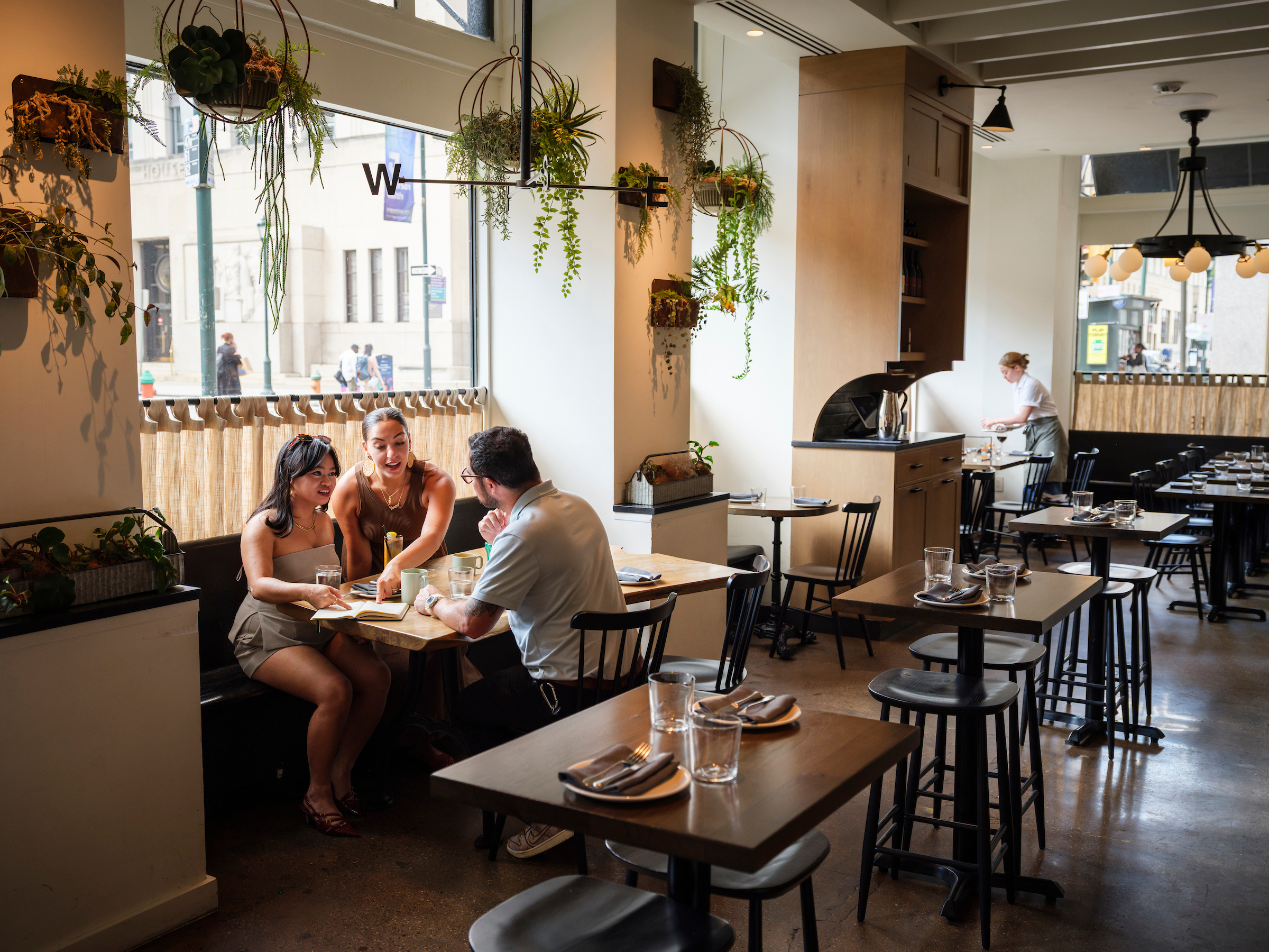 Midday Meals and Deals: Where to Get Lunch in Center City